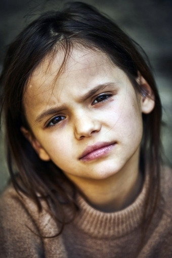 June Benard as Zoé (5 ans) in Ride Above