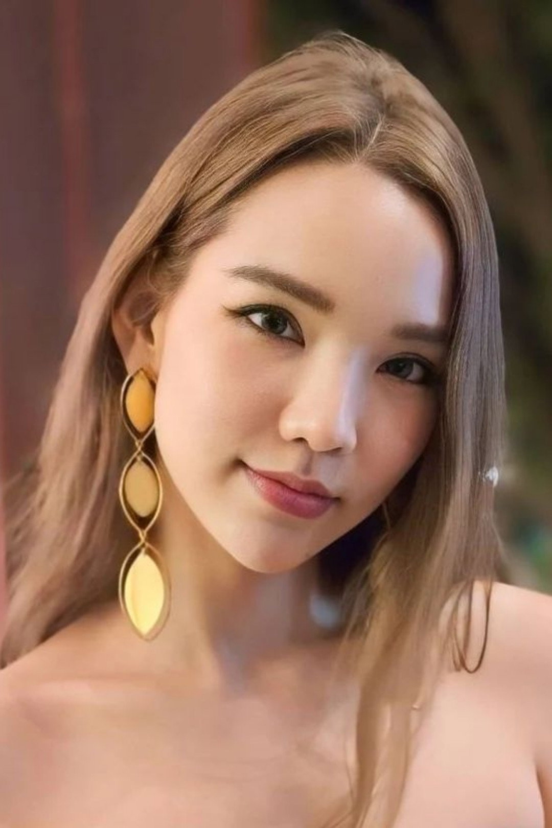 รัศม์ประภา วิสุมา as Veran in XYZ the series