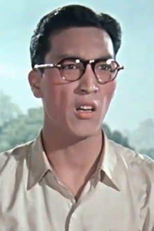 Qi Wang as Commander Zhi in Underground Route