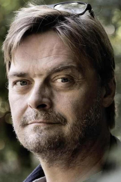 Tom Jensen as Bernhard Barges (stemme) in Watch My Chops