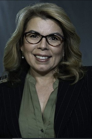 Marilyn Ghigliotti as Ali Thomlyn in Shooting Clerks