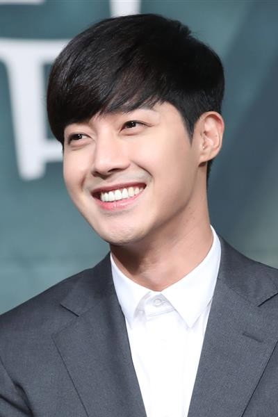 김현중 as Yoon Ji-hoo in Boys Over Flowers