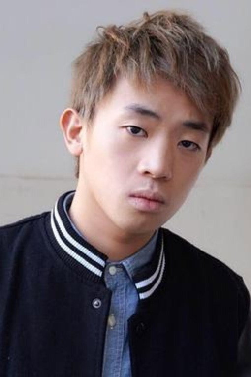 岑珈其 as Kevin in The Gutter