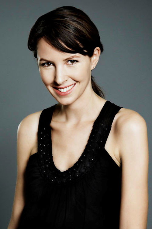 Femke Lakerveld as Psychiater in Armada's Organizer