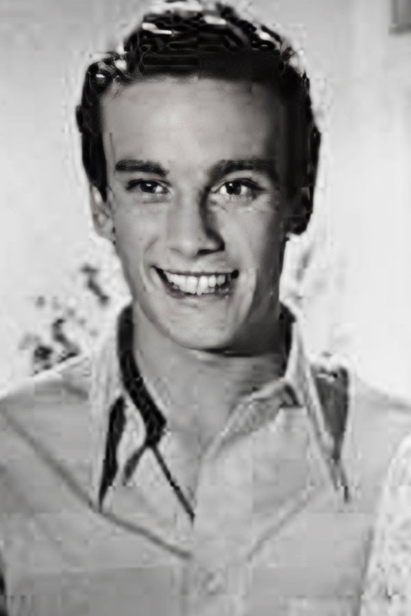 Óscar Orlegui as Pelusa in The Kidnapper
