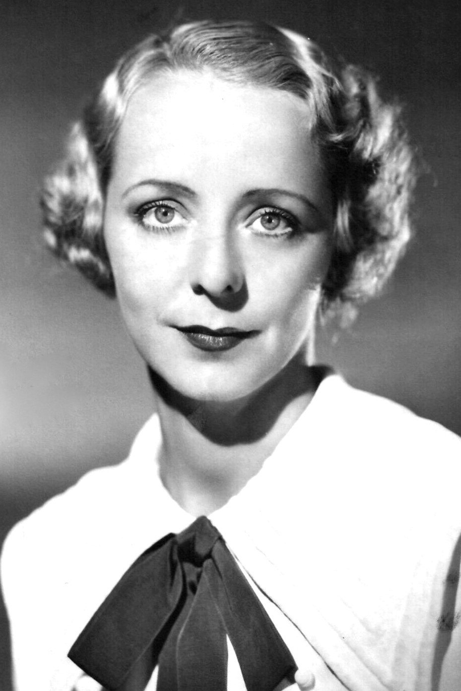 Florence Lake as Mildred in Savage Intruder