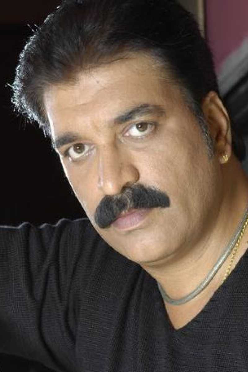 Joy Badlani as Anshul's father in Pyaar Ka Punchnama 2