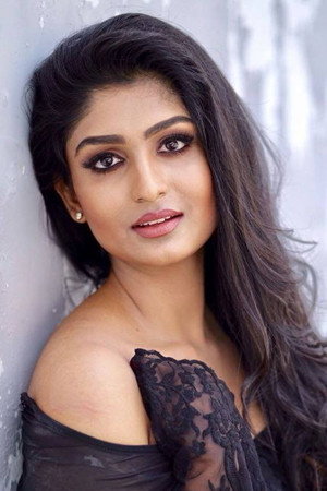 Rachel David as Sihi in Love Mocktail 2