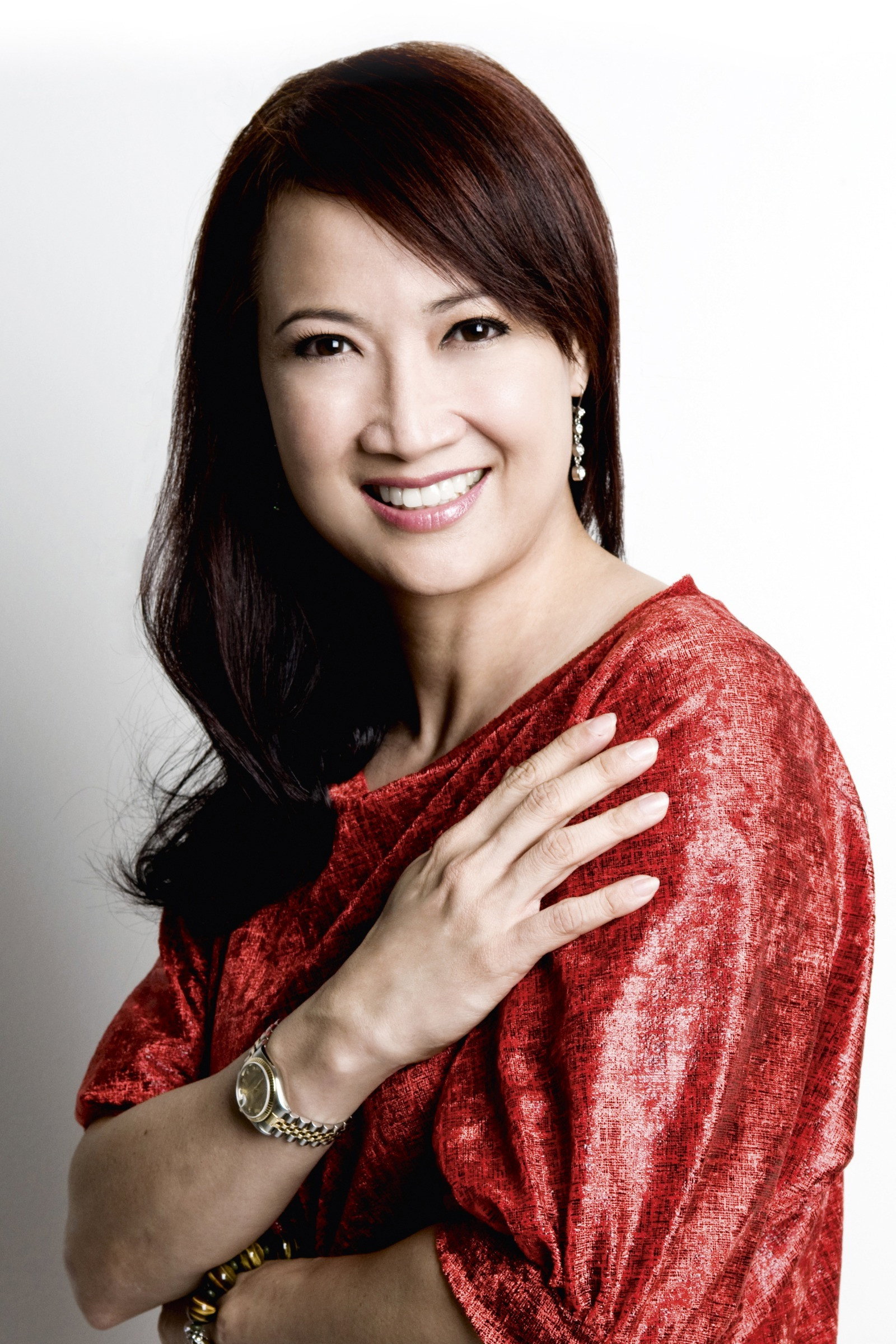 Hong Huifang as 包丽萍 in 浮沉
