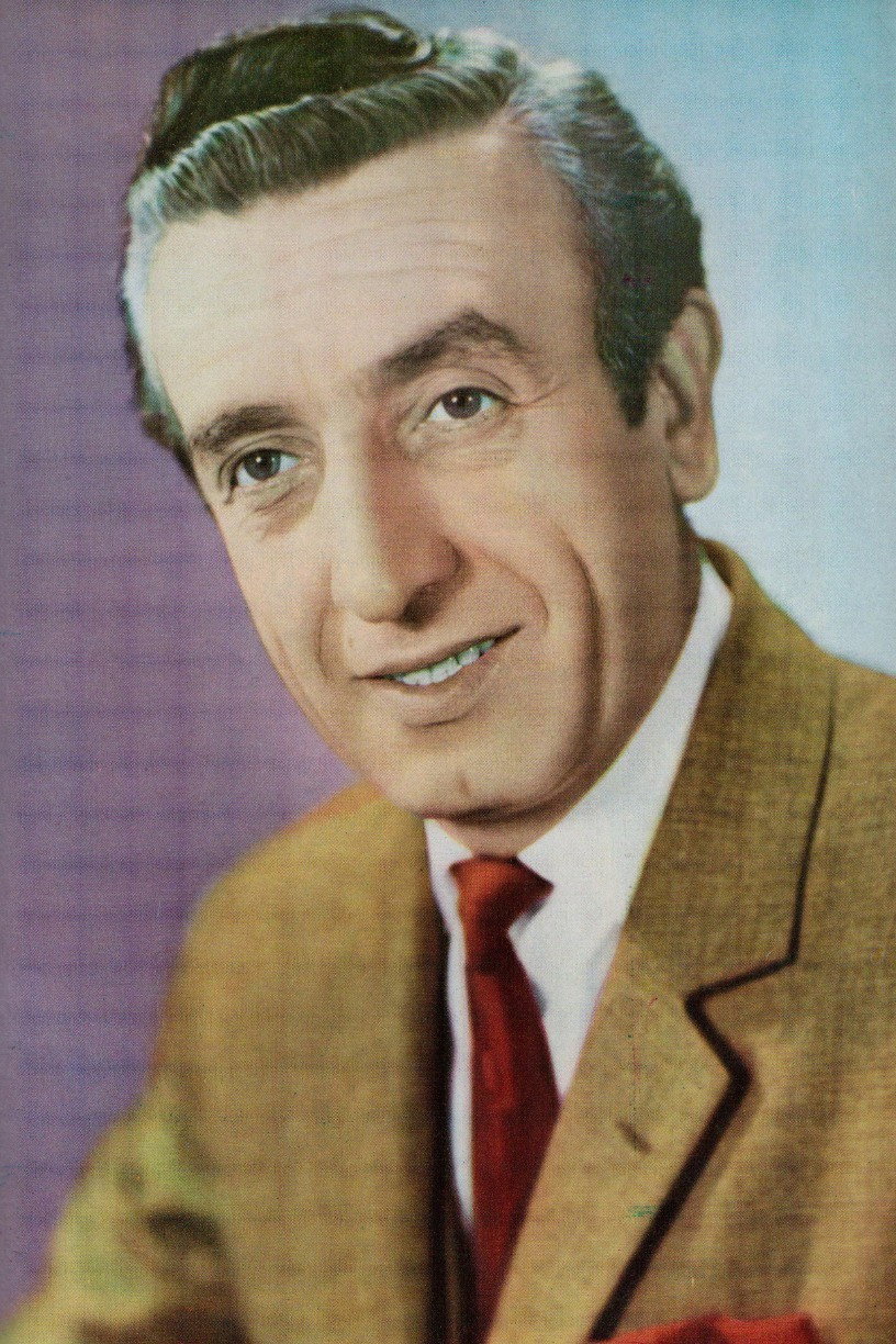 Javad Taghadosi as Javad in Charlatan