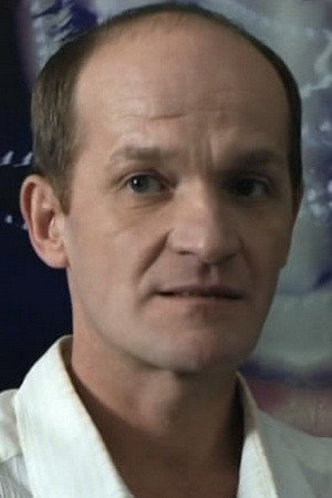 Геннадий Масленников as Толя in Security Team