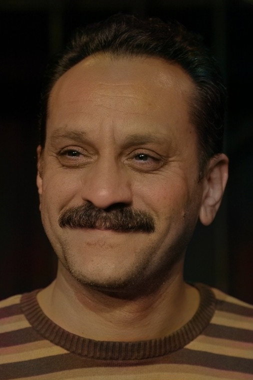 Yıldırım Şimşek as Kazım in Starfish