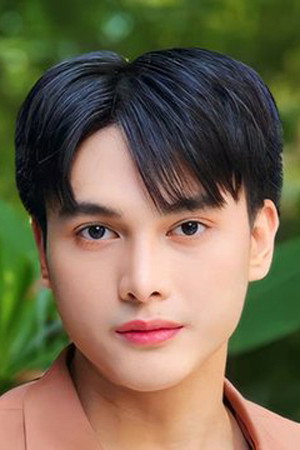 อาณาคิณ นนทิประสิทธิ์ as Freeze in Love Alert