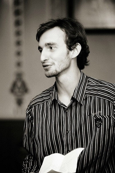 Виктор Бугаков as Danya in Under Electric Clouds