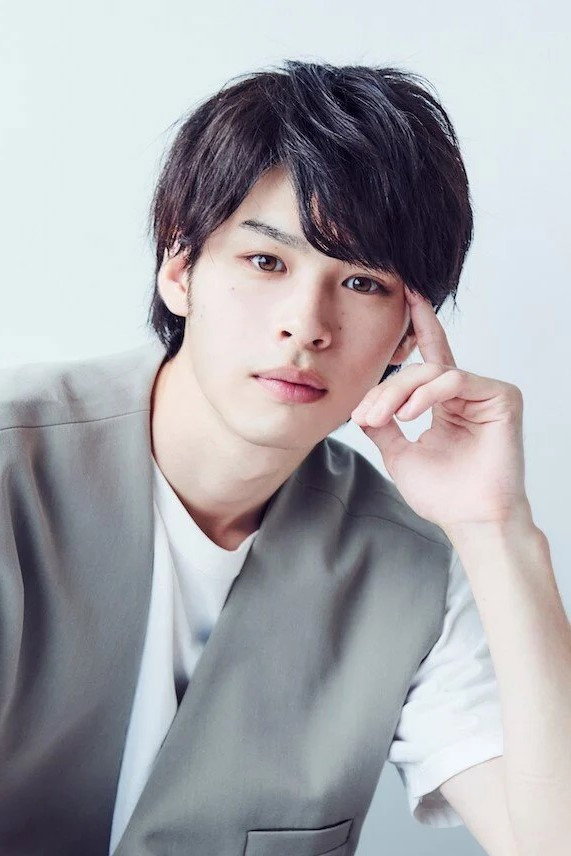 青木瞭 as Kento Fukamiya (voice) in Bonus Issue: Kamen Rider Saber: Short Story Manga Anthology