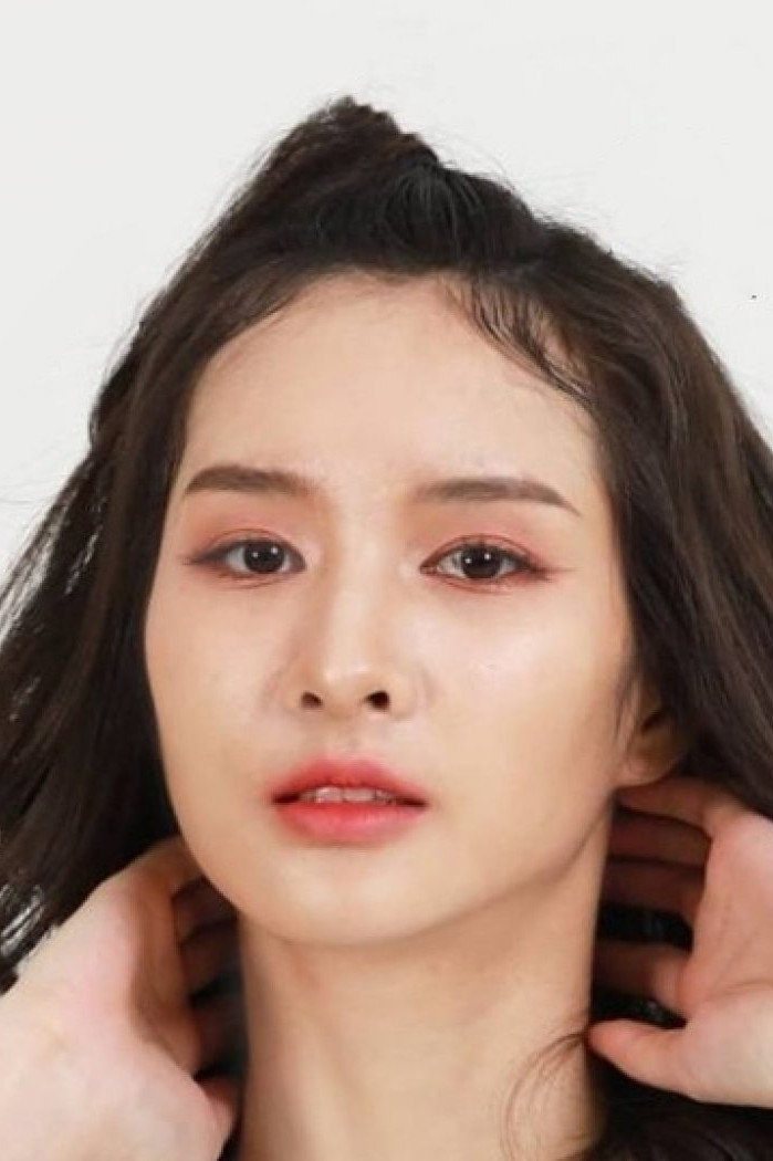 วรัชยา โนเลี่ยม as Vadthiwa in Sunshine In The Wind