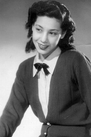 久慈あさみ as Kuniko Shōji (Keitarō's Wife) in Discover Japan with the 5 Gents