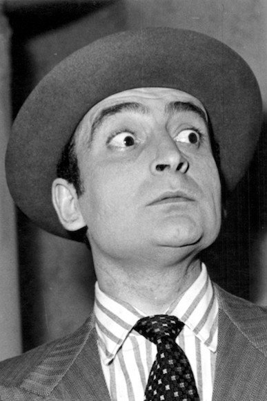 Nino Milano as Oreste in Song of Naples