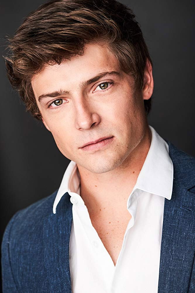 Austin James as Austin in Roommates