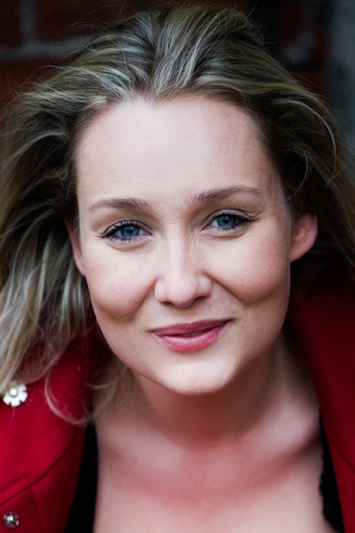 Monika Anna Wojtyllo as Romina in Der Weihnachtsgrummel