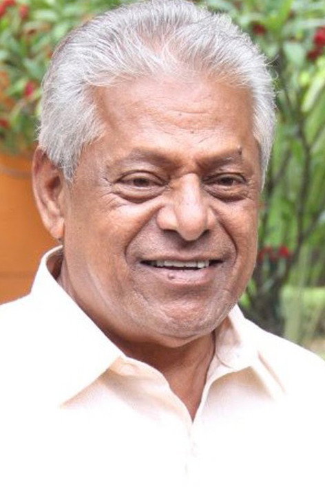 Delhi Ganesh as Ganesh in Adhu Oru Kana Kaalam