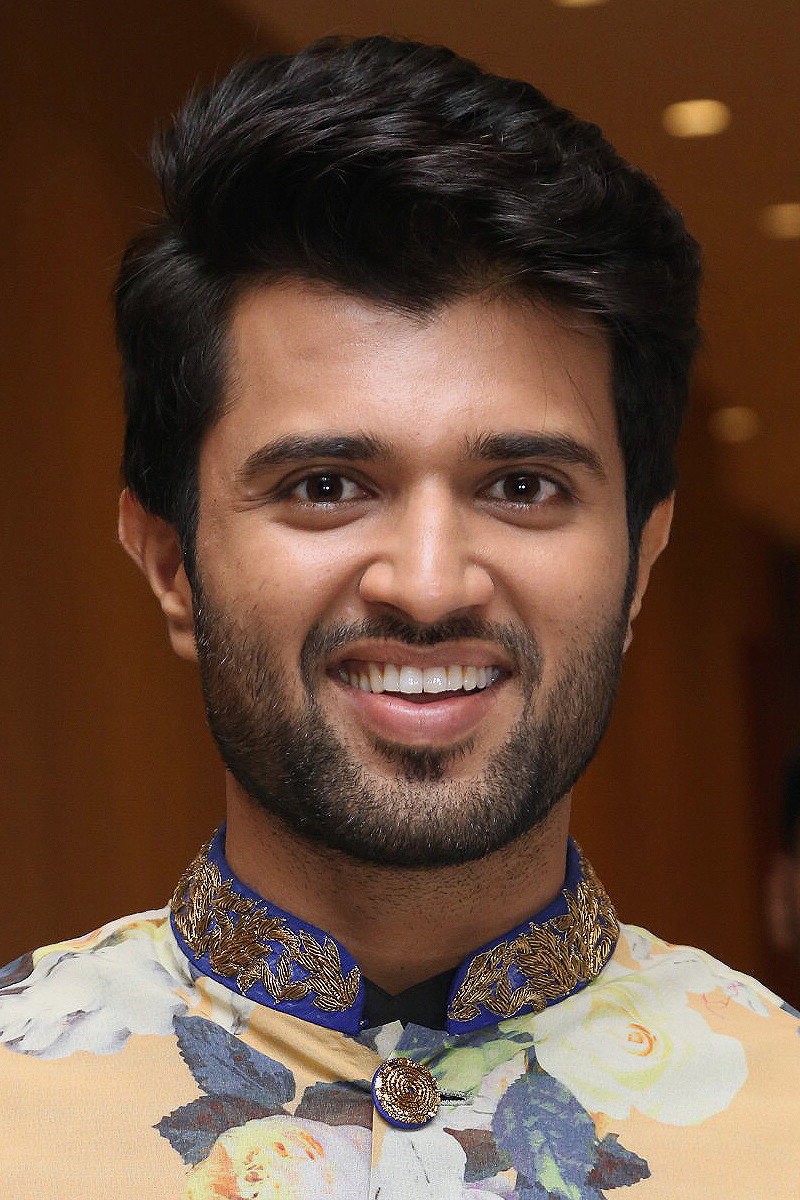 Vijay Deverakonda as Chaitanya 'Bobby' Makineni in Dear Comrade