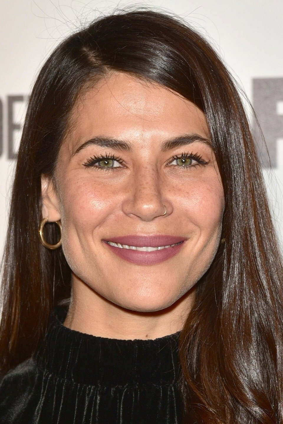 Karima McAdams as Jess in Hijack