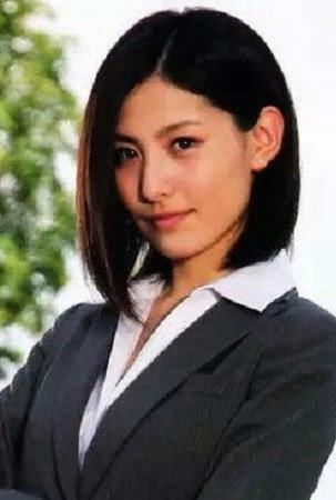 高山侑子 as Rei in Mutant Girls Squad