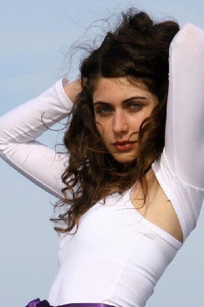 Cristiana Milhão as Rapariga Grande in De Castigo