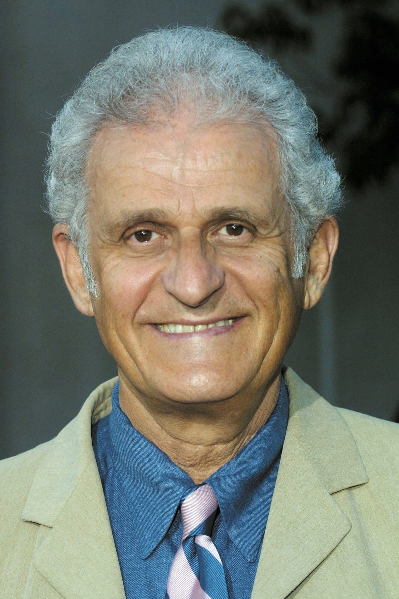 Peter Bonerz as George Bernstein-Flynn in Three Sisters