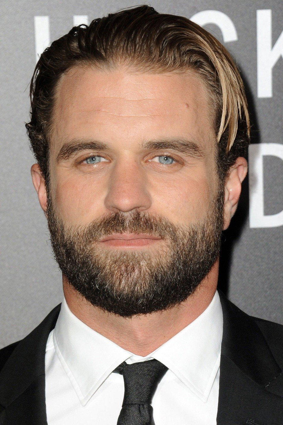 Milo Gibson as CPT. Robert Yllescas in The Outpost
