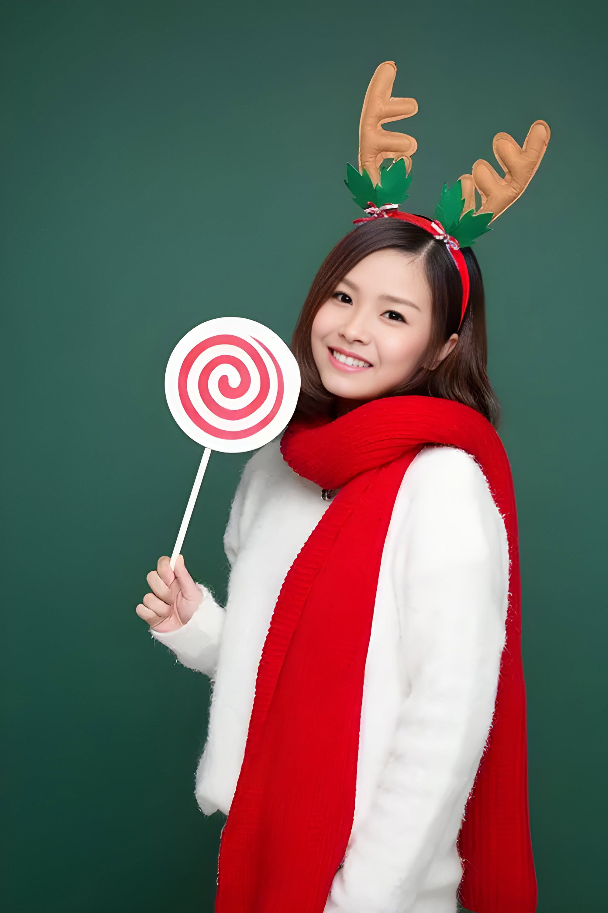 王莉莉 as 秋香 in 乘龙怪婿
