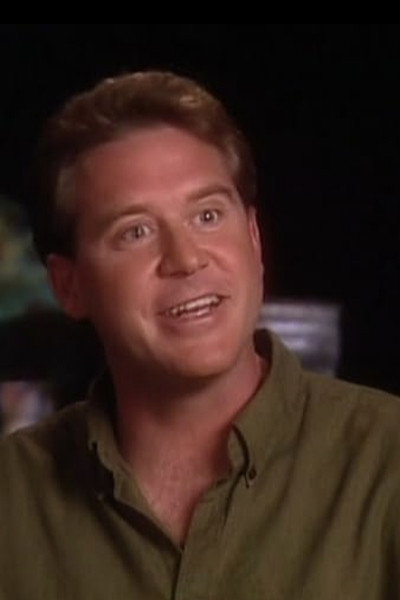 Christian Juttner as Peter Plimpton in I Wanna Hold Your Hand