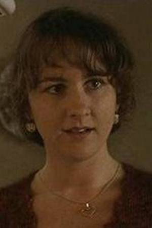 Isabella Cecchi as Clara in Basta Poco