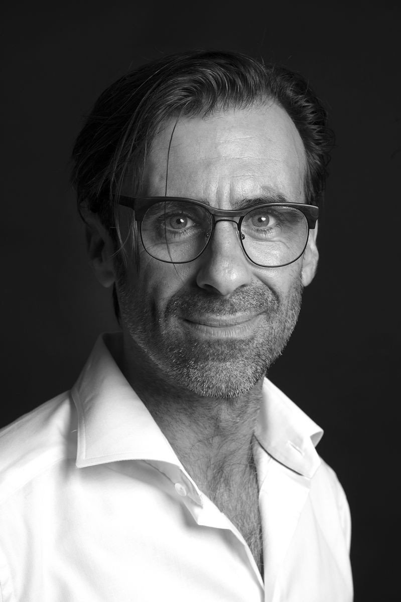 Jan Schepens as Willy in The Three Little Pigs The Musical