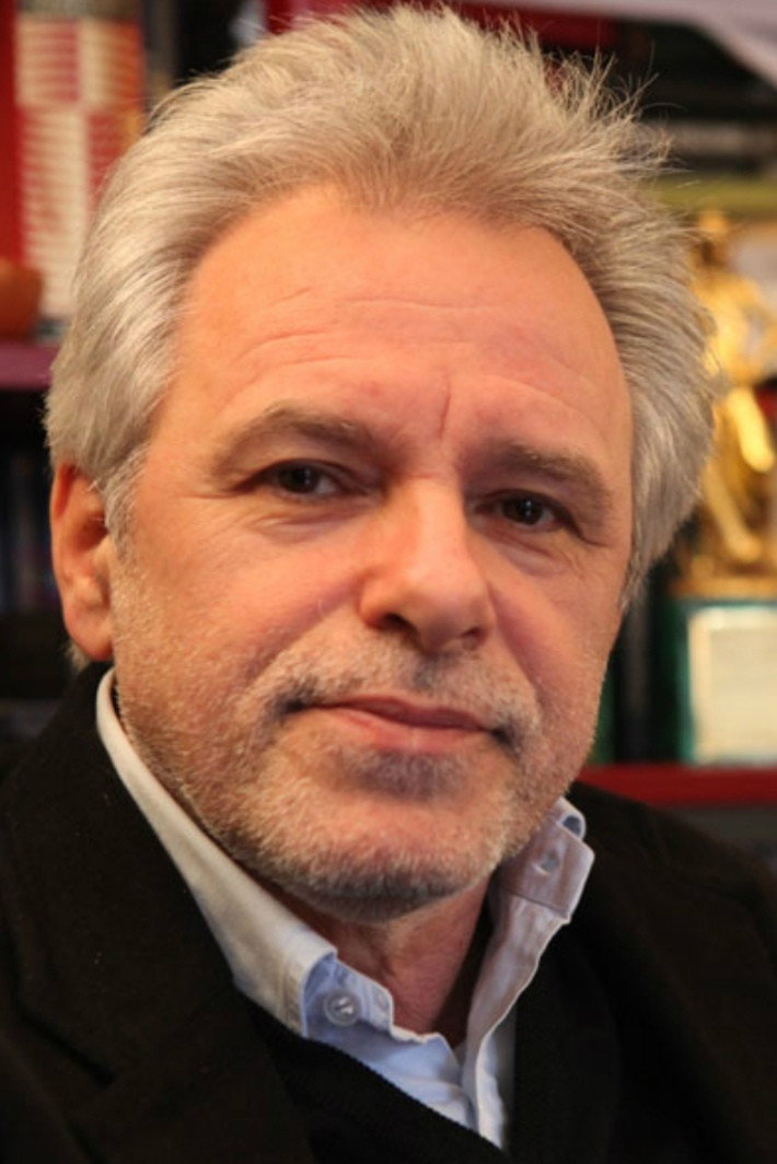Sandro Petraglia as Self in La macchina cinema