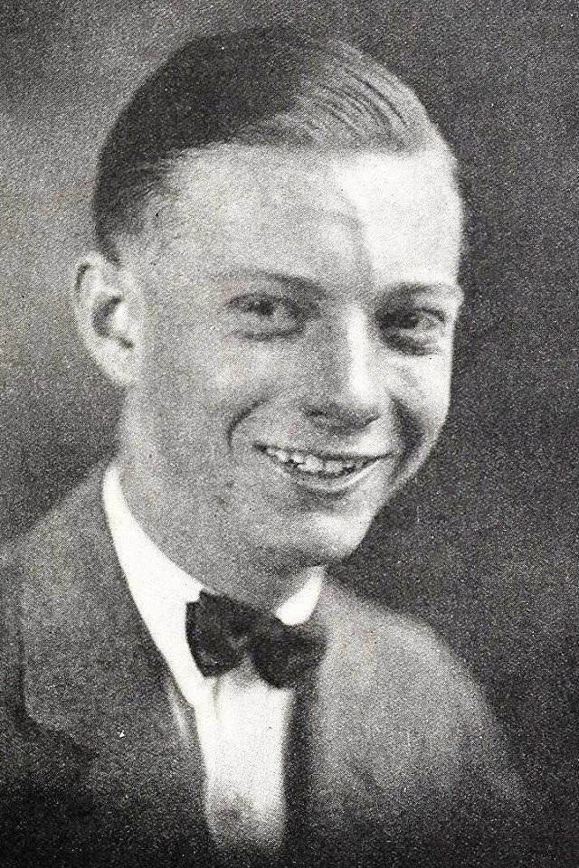 Wesley Barry as Glenn in Stunt Pilot
