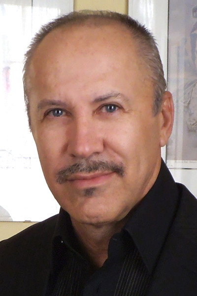 Héctor Noas as Sergei in Sergio and Sergei