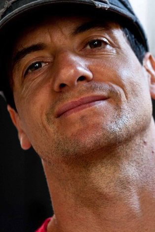 Laurent Piemontesi as Léo in The Great Challenge