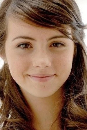 Clémence Lassalas as Pica in Un meurtre (presque) parfait