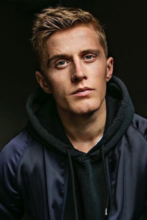 Axel Bøyum as Iver in Midsummer Night