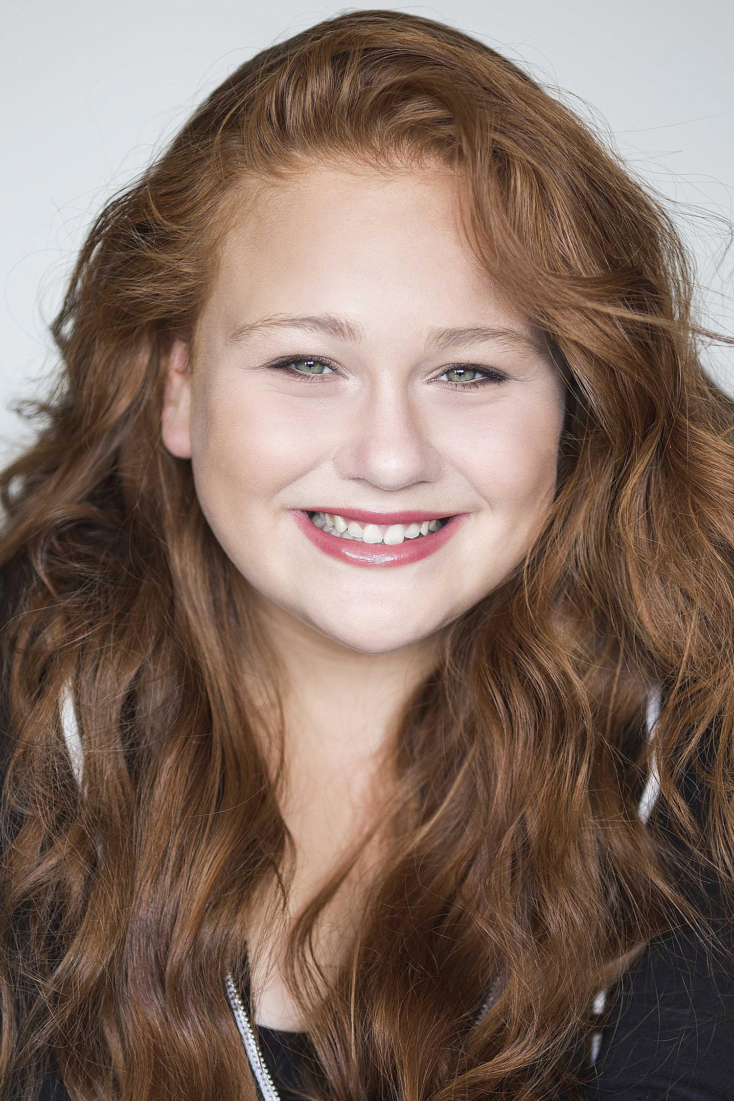 Alexane Jamieson as Juliette in Jeune Juliette