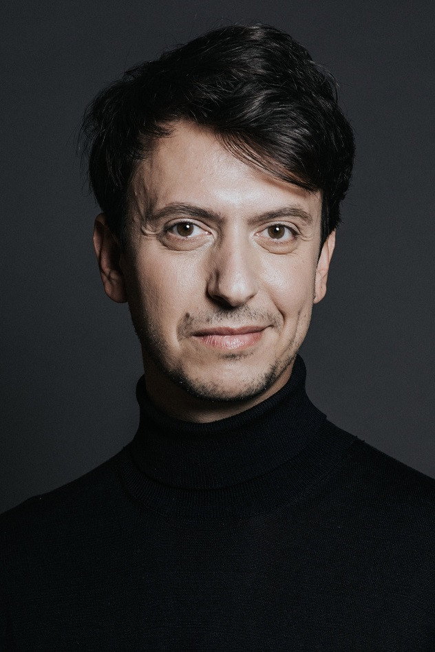 Jordi Llovet as Mossèn in The Living NEET