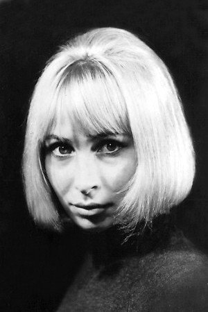 Vera Oelschlegel as Bankangestellte Wege in The Boss Will Be Here at Noon