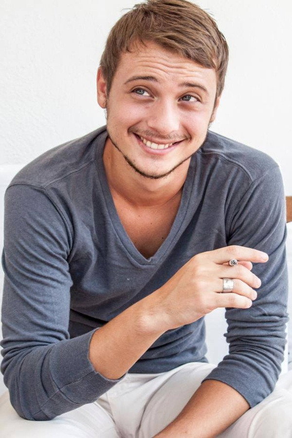 Alessio Chiodini as Lorenzo Marsiglia in La ladra