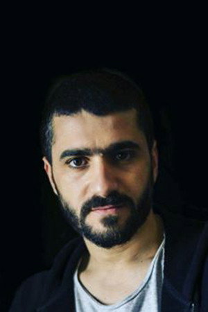 Προκόπης Αγαθοκλέους as Young man in Pause