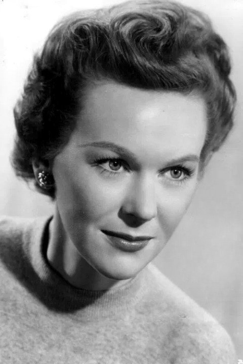 Patricia Marmont as Eve Carter in The Crowded Day