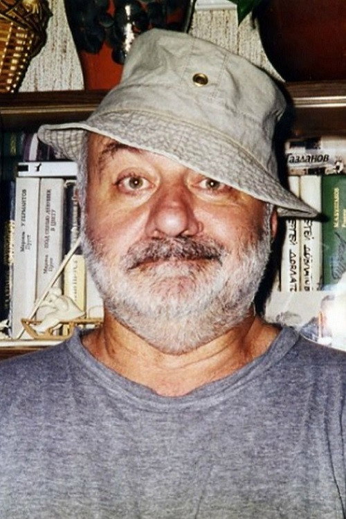 Эрик Арзуманян as Administrator restrana in Kidnapping of the Century