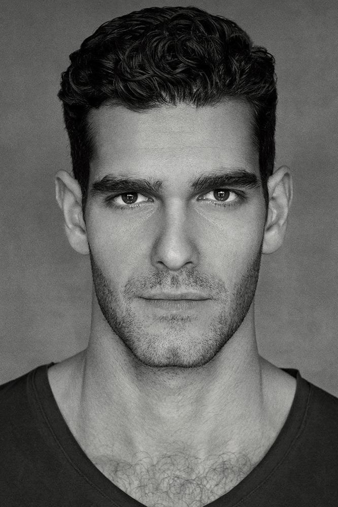 Dino Kelly as Ptolemy in Alexander: The Making of a God