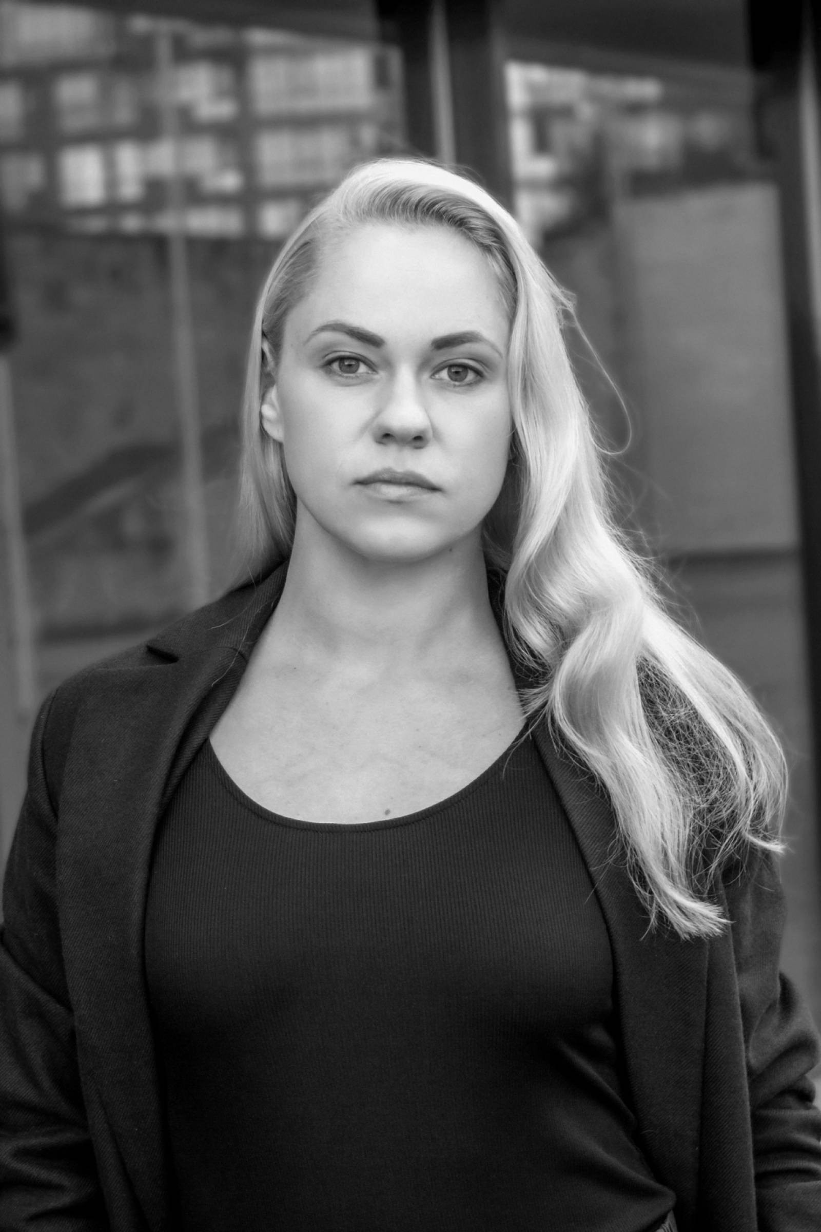 Agnė Šataitė as Laura in Vilko gomurys